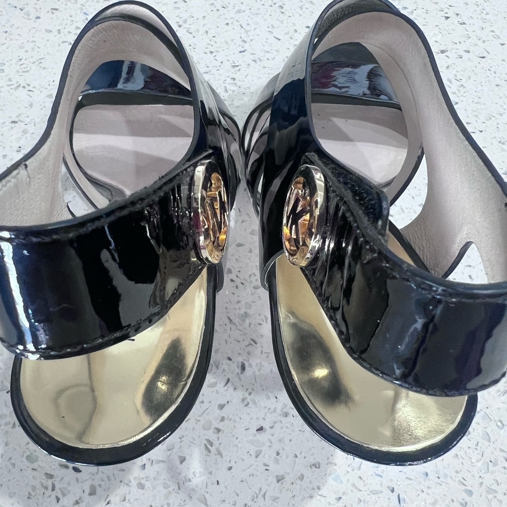 Michael Kors Glossy Black Heels Womens Size 7 VGUC - Picture 9 of 10
